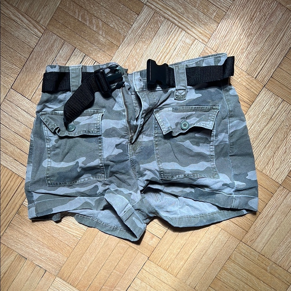 American Eagle Outfitters Gray Cargo Shorts Relaxed Fit